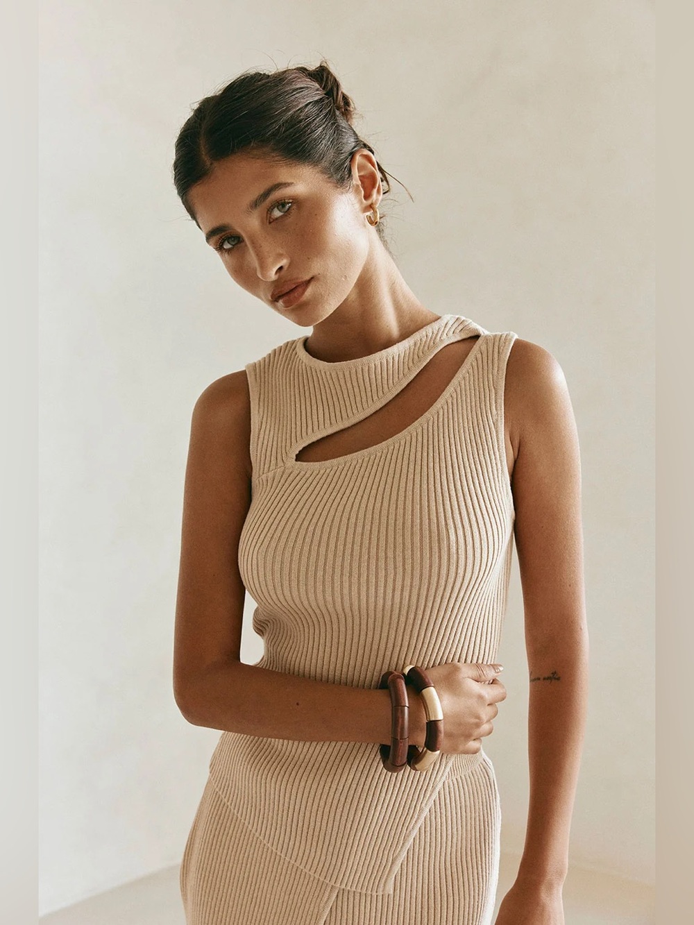 🆕 100% Cotton Tan Ribbed Side Split Asymmetric Hem Top